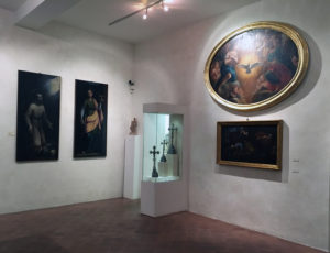 particolare delle sale interne del particolare al Museo d'arte sacra di Camaiore