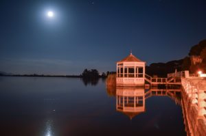 lago massaciuccoli torre del lago luna notturna