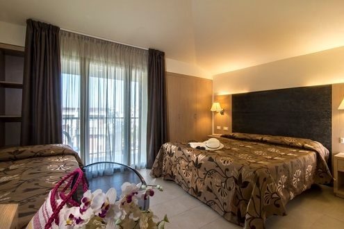 Camera tripla Hotel dei Tigli Lido di Camaiore 1-Versilia